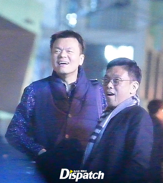 Showbiz Hàn chấn động khi Dispatch tung bằng chứng Bae Yong Joon, chủ tịch JYP tham gia hội cuồng giáo Showbiz Hàn chấn động khi Dispatch tung bằng chứng Bae Yong Joon, chủ tịch JYP tham gia hội cuồng giáo